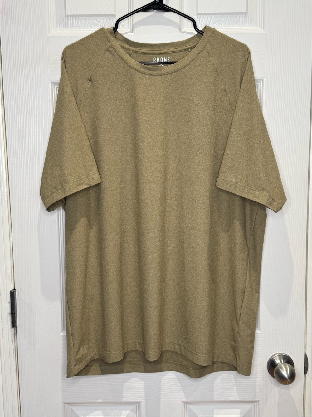 Rhone Men's XXL Reign Short Sleeve Athletic Tee Sand Green Smokey Olive - Picture 2 of 5